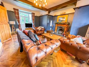 Lounge- click for photo gallery